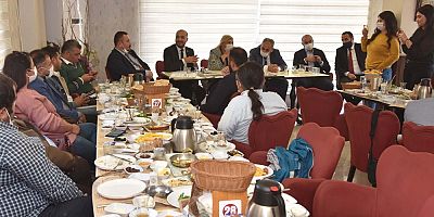 Başkan Erdem ve Yardımcıları Basın Toplantısı gerçekleştirdi